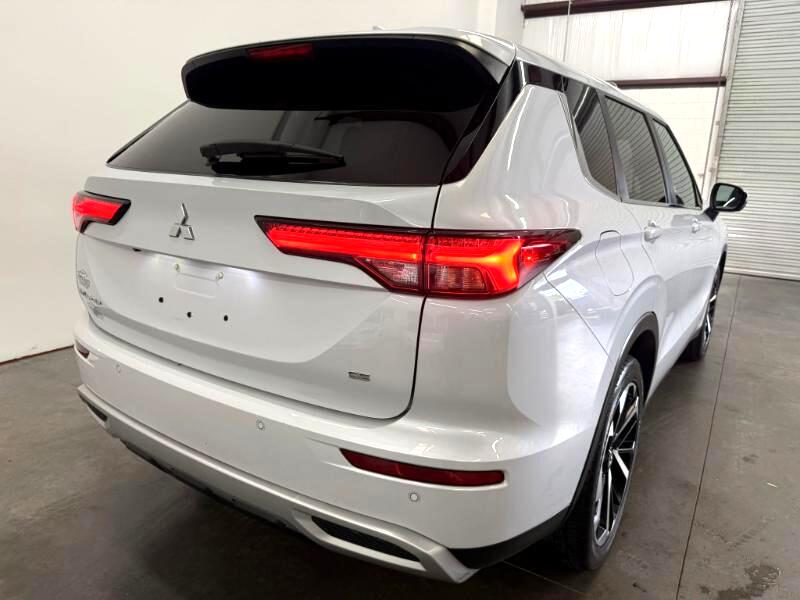 Mitsubishi Outlander SE 2024