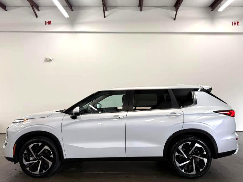 Mitsubishi Outlander SE 2024