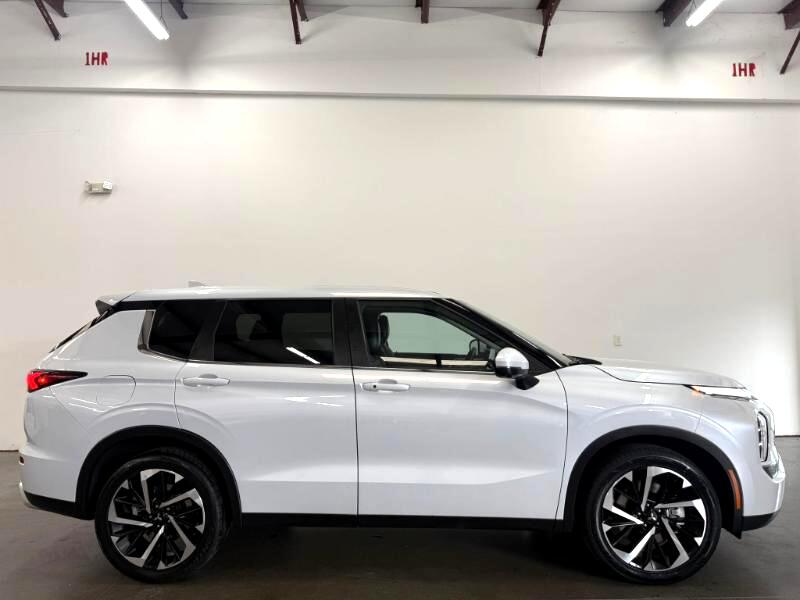 Mitsubishi Outlander SE 2024
