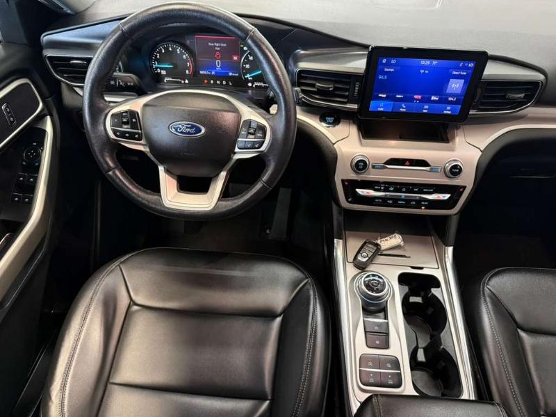 Ford Explorer XLT 2023