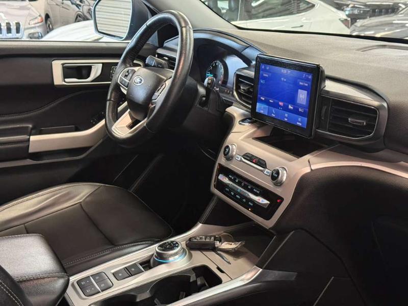 Ford Explorer XLT 2023