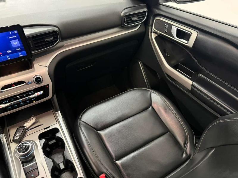 Ford Explorer XLT 2023