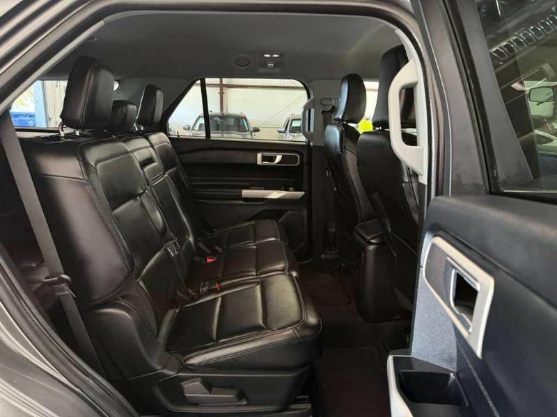 Ford Explorer XLT 2023
