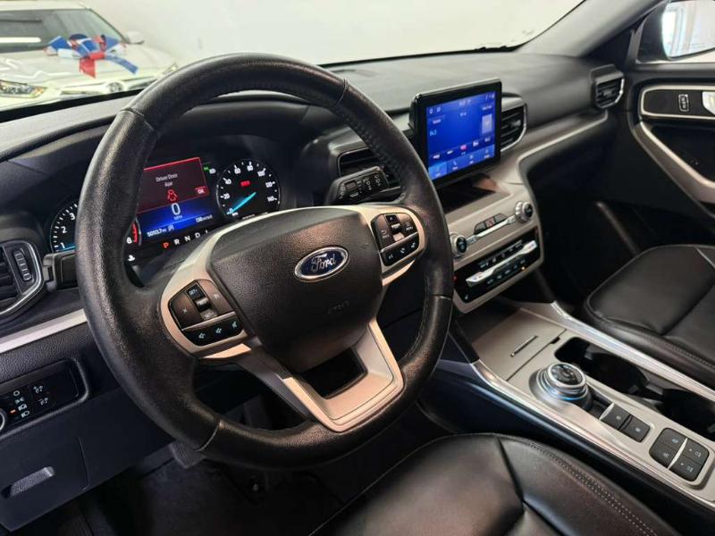 Ford Explorer XLT 2023