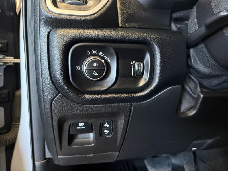 RAM 1500 Big Horn Crew Cab SWB 2WD 2021