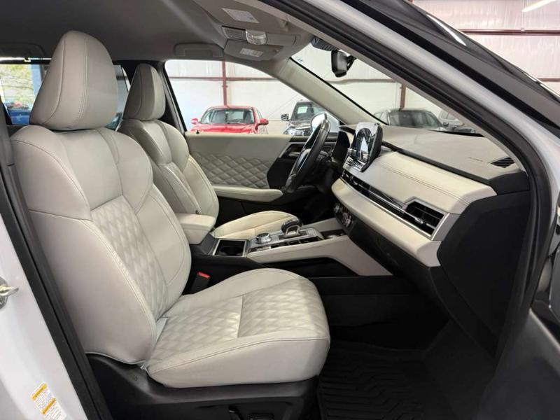 Mitsubishi Outlander SEL 2024