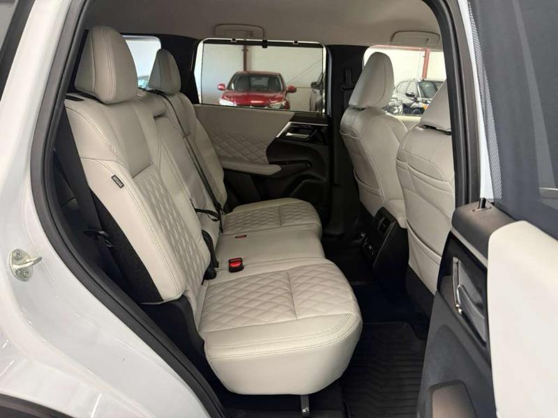 Mitsubishi Outlander SEL 2024