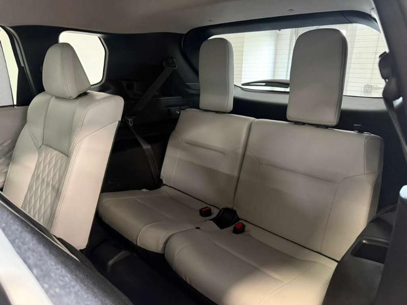 Mitsubishi Outlander SEL 2024