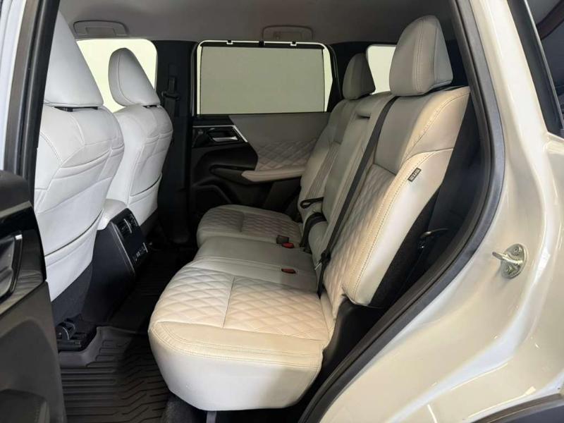 Mitsubishi Outlander SEL 2024