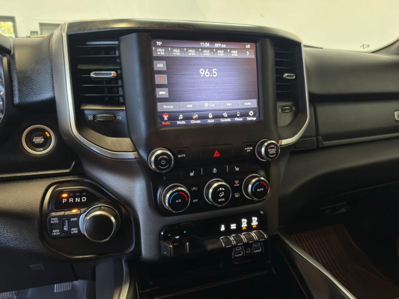 RAM 1500 Big Horn Crew Cab 4WD 2020