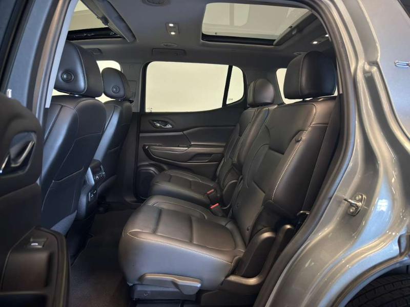 GMC Acadia SLT 2023