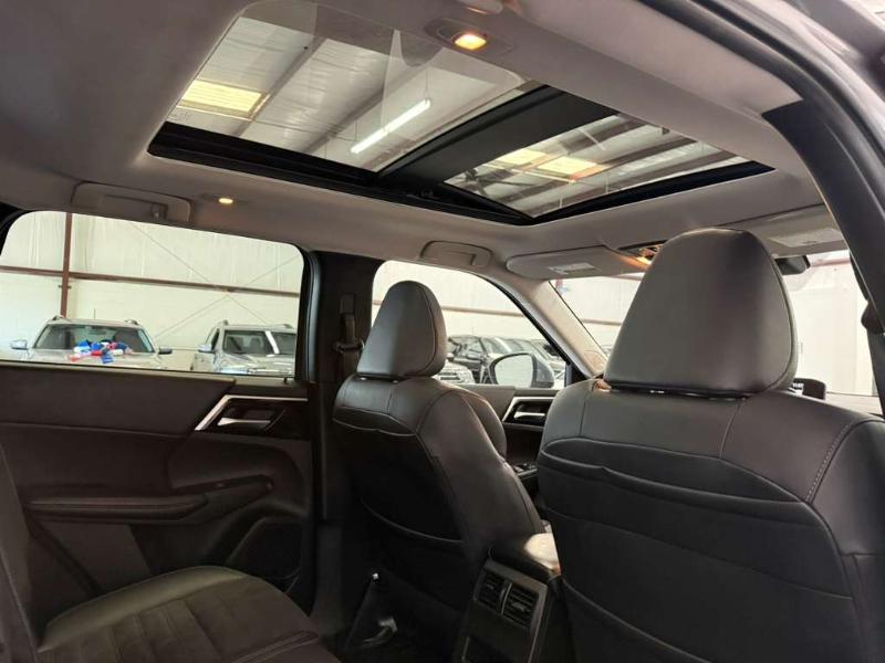 Mitsubishi Outlander  2022