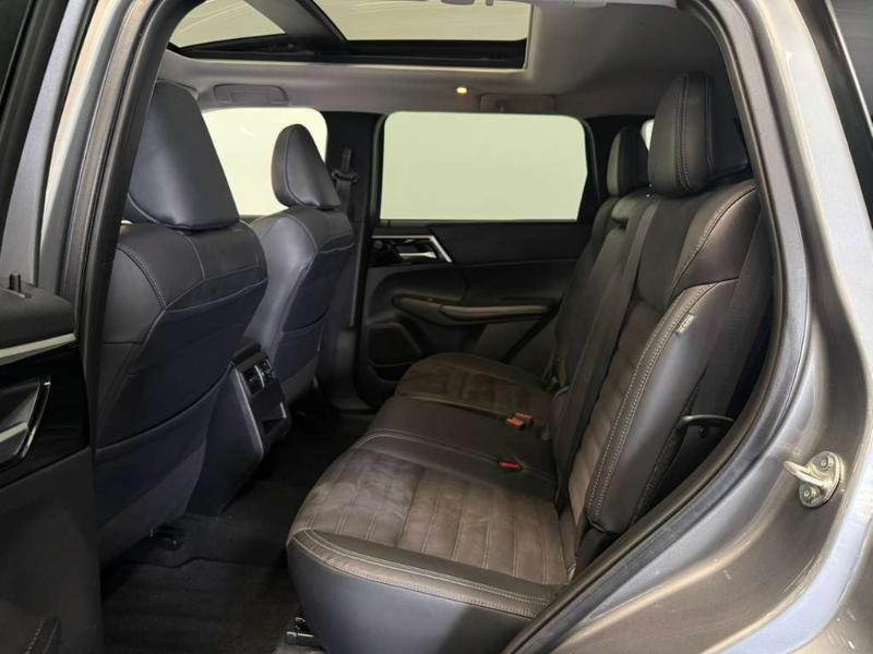 Mitsubishi Outlander  2022