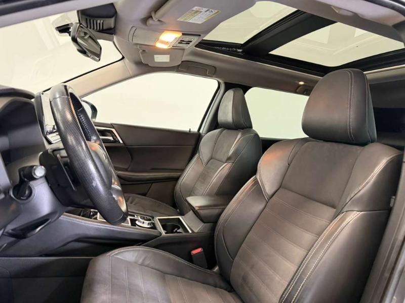 Mitsubishi Outlander  2022