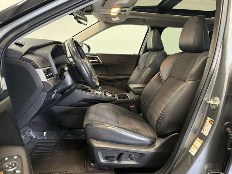 Mitsubishi Outlander  2022