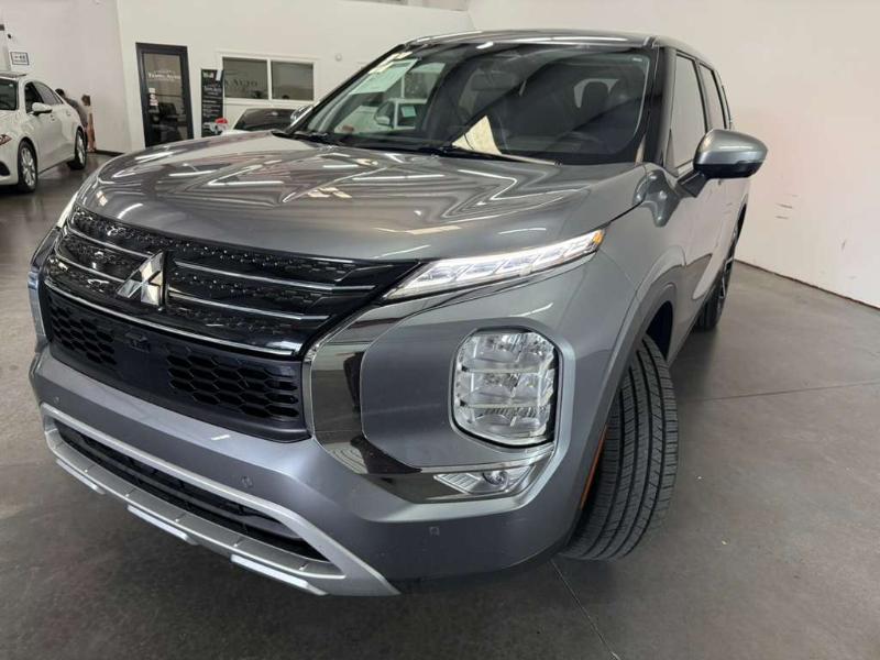 Mitsubishi Outlander SE 2024