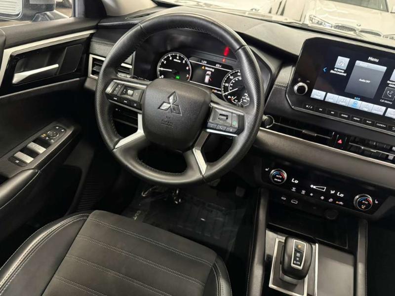 Mitsubishi Outlander SE 2024