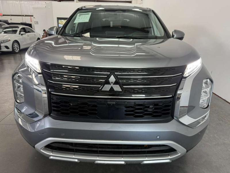 Mitsubishi Outlander SE 2024