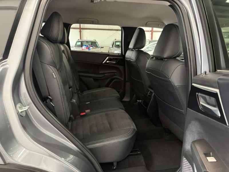 Mitsubishi Outlander SE 2024