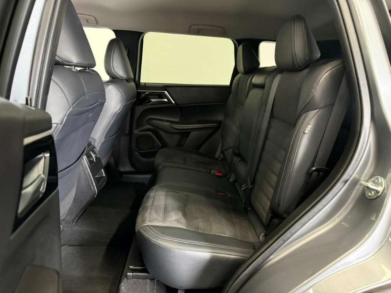 Mitsubishi Outlander SE 2024