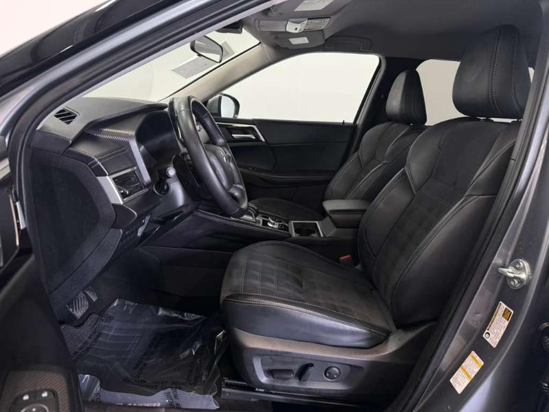 Mitsubishi Outlander SE 2024