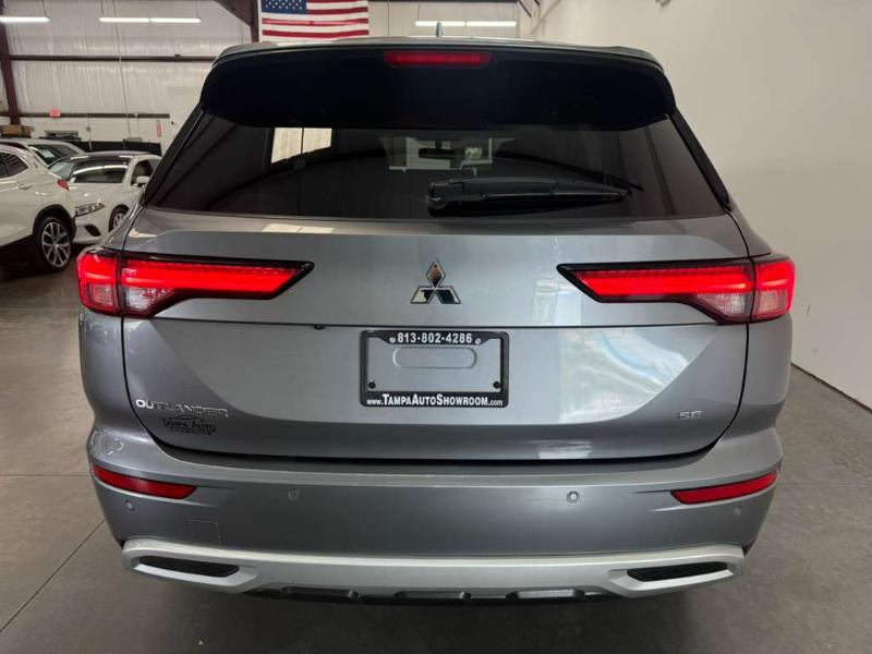 Mitsubishi Outlander SE 2024