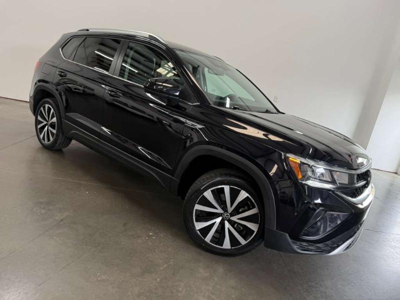 Volkswagen Taos SE 2024