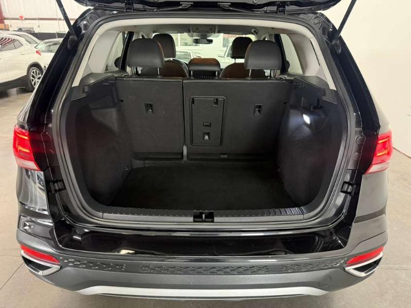 Volkswagen Taos SE 2024