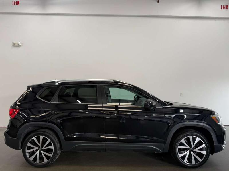 Volkswagen Taos SE 2024