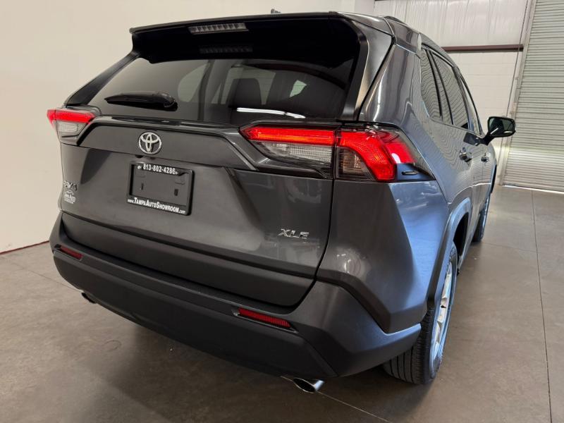 Toyota RAV4 XLE 2021