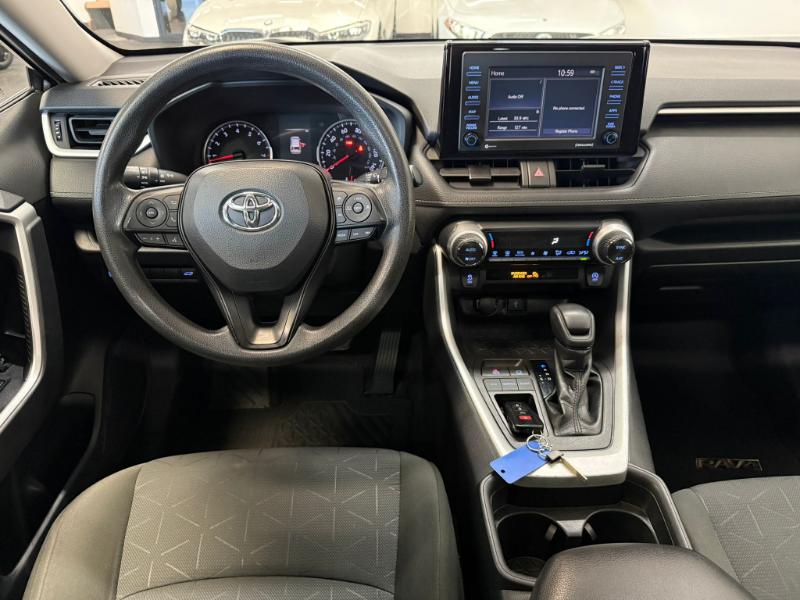 Toyota RAV4 XLE 2021