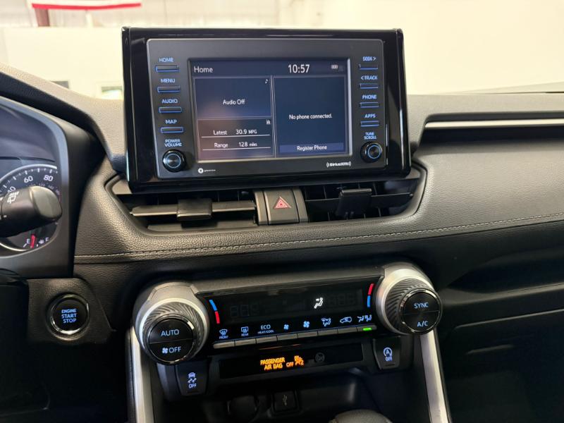 Toyota RAV4 XLE 2021