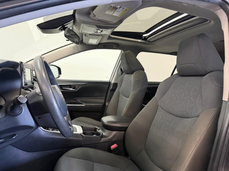 Toyota RAV4 XLE 2021