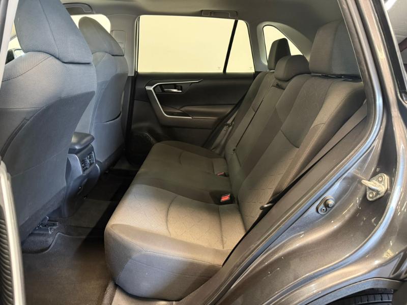 Toyota RAV4 XLE 2021