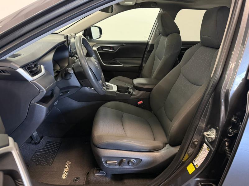 Toyota RAV4 XLE 2021