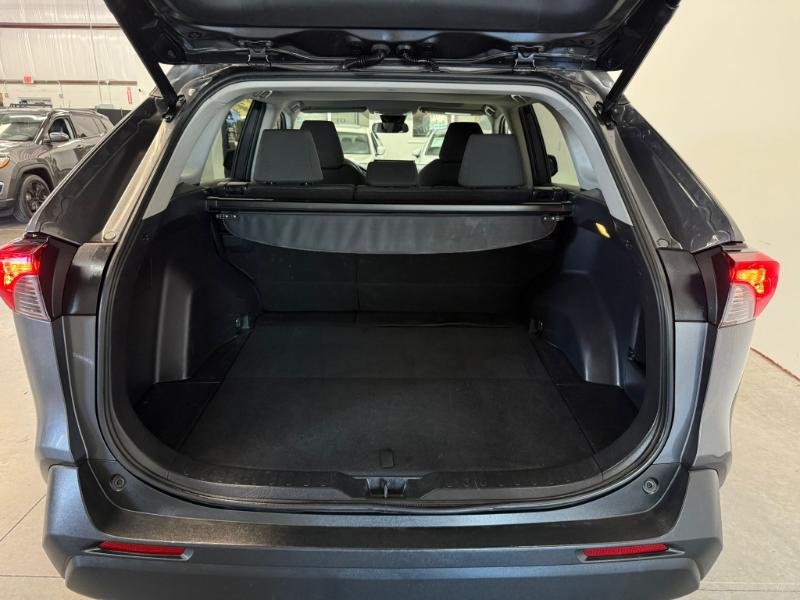 Toyota RAV4 XLE 2021