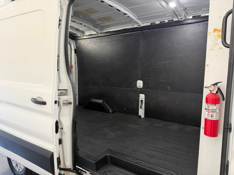 Ford Transit 150 Van Med. Roof w/Sliding Pass. 148-in. WB 2019