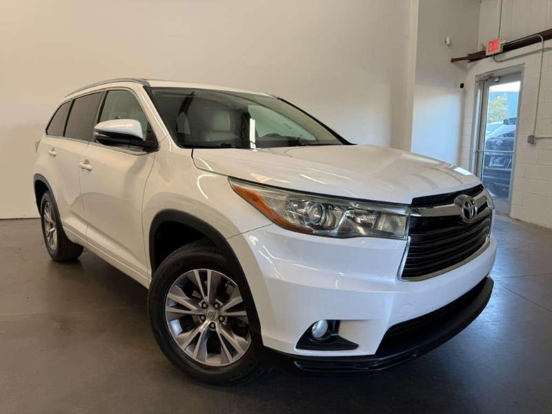 Toyota Highlander XLE 2015