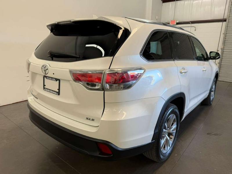 Toyota Highlander XLE 2015