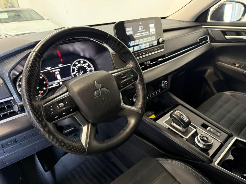 Mitsubishi Outlander SE 2WD 2024