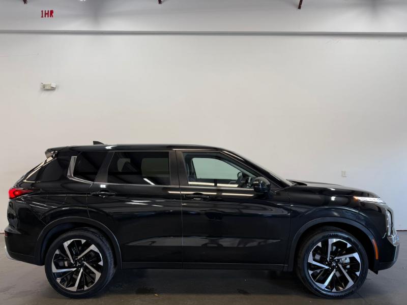 Mitsubishi Outlander SE 2WD 2024