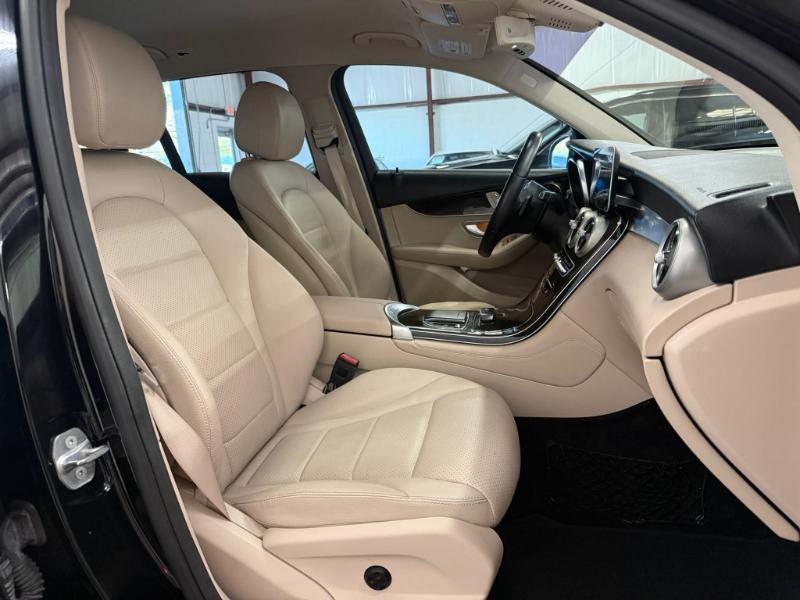 Mercedes-Benz GLC-Class GLC300 2020