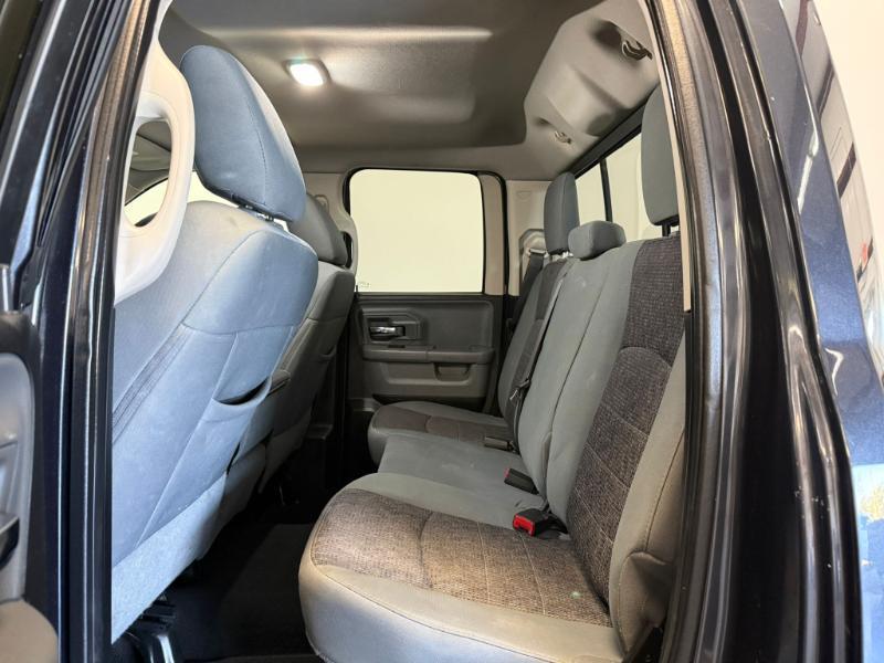 RAM 1500 SLT Quad Cab 2WD 2016