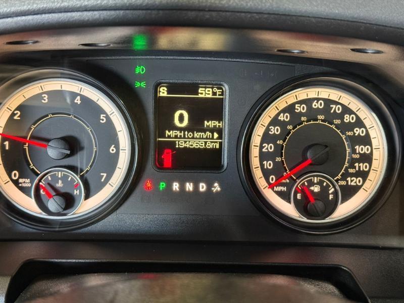 RAM 1500 SLT Quad Cab 2WD 2016