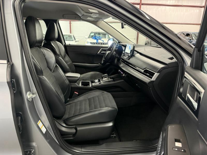 Mitsubishi Outlander SE 2WD 2024