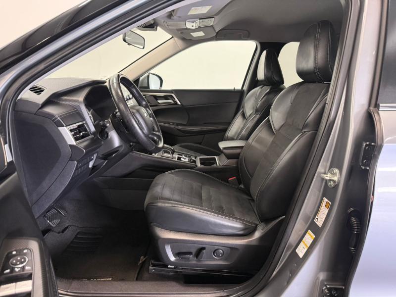 Mitsubishi Outlander SE 2WD 2024