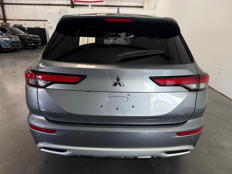 Mitsubishi Outlander SE 2WD 2024