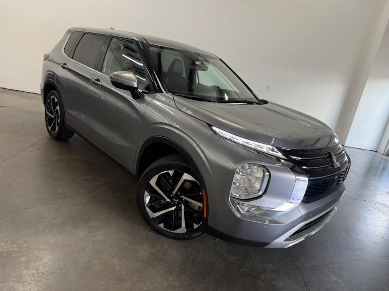 Mitsubishi Outlander SE 2WD 2024