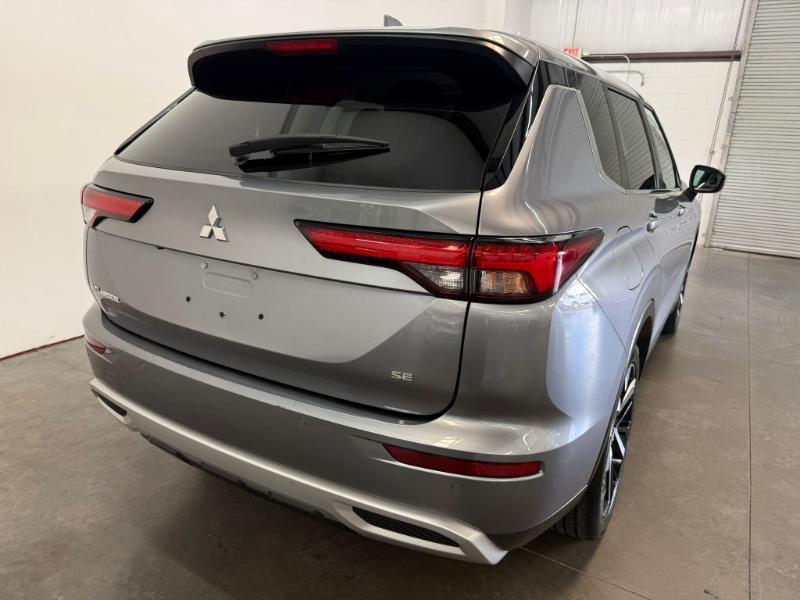 Mitsubishi Outlander SE 2WD 2024