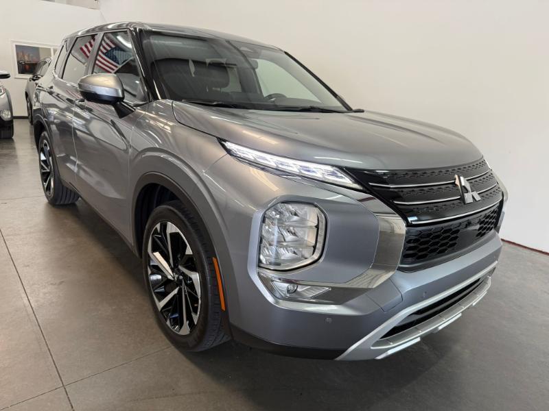 Mitsubishi Outlander SE 2WD 2024